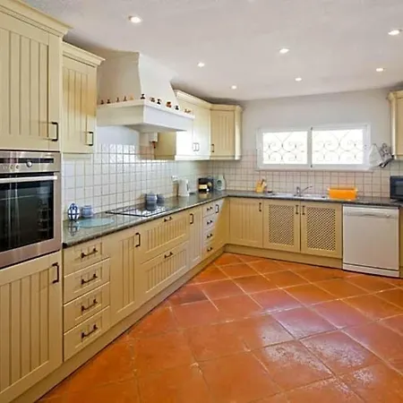 Sleeps 10 With Wifi Mato Porcas