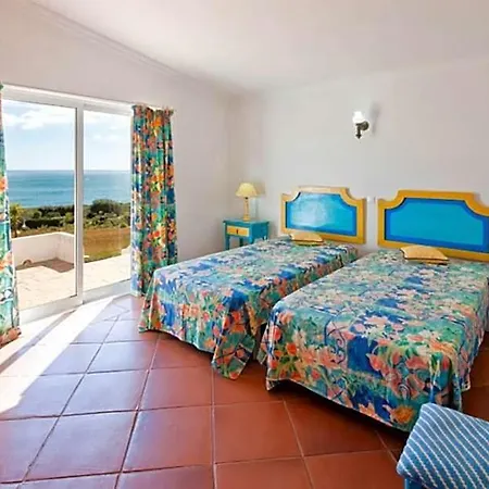 Sleeps 10 With Wifi