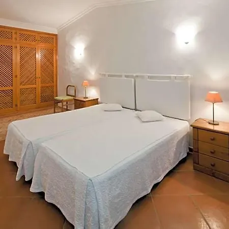 Sleeps 10 With Wifi