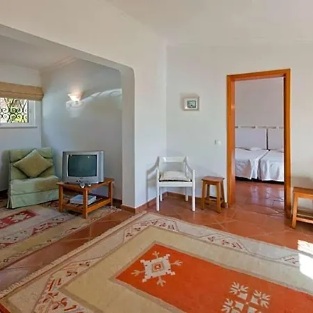 Sleeps 10 With Wifi Villa